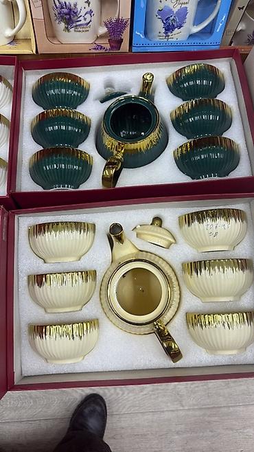 Наборы посуды: Чайные наборы из тонкого фарфора в подарочных боксах. Варианты: - — 17