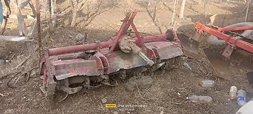 Тракторы ДТ-75: Трактор с фронтальным погрузчиком и навесным оборудованием Описание — 5