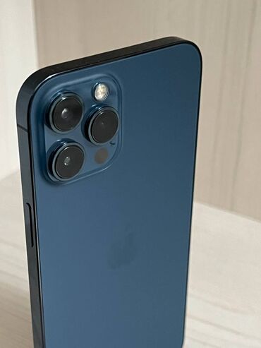 Apple iPhone: IPhone 12 Pro Max, Б/у, 256 ГБ, Blue Titanium, Зарядное устройство, Защитное стекло, Чехол, 76 %