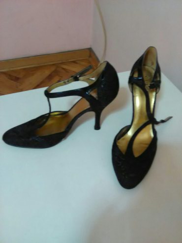 cipele zenske ccc: Pumps, Guess, 40.5