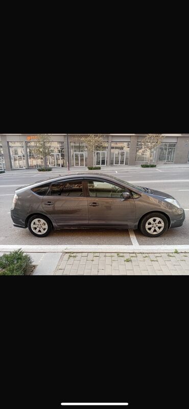 Toyota: Pirus 2007 Abs teze deyişib 1lt yağ yeyir batreka ideal Qezası olub — 1