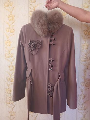plas cadir: Qadın qış palto/plaş – BARMODA - Rəng: kapuçino/boz-qəhvəyi ton - — 3