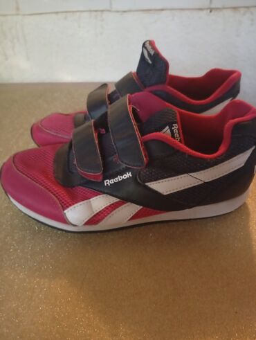 Ostale jakne, kaputi, prsluci: Ženska teksas jakna, svetloplava (wash efekat), sa ukrasima. - — 7