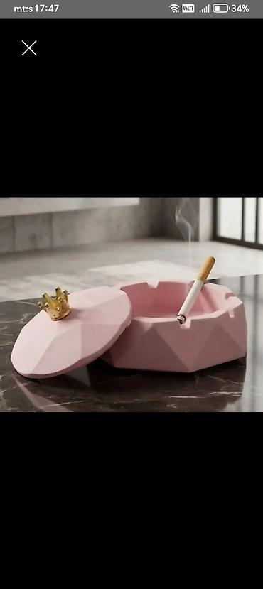 Elegantna pepeljara sa poklopcem – roze, dijamantski fazetiran dizajn