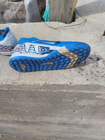 стеный часы: Продаются синие футбольные сороконожки Nike Air Zoom. Отлично подойдут — 3