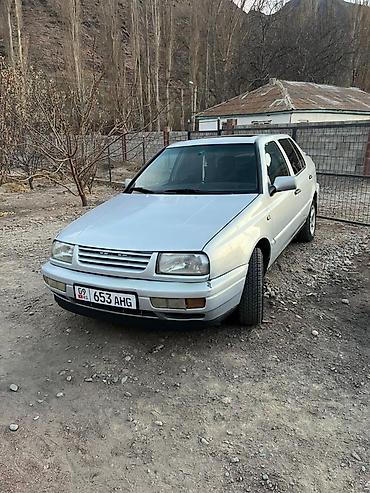 Volkswagen: Volkswagen Vento: 1995 г., Седан — 10
