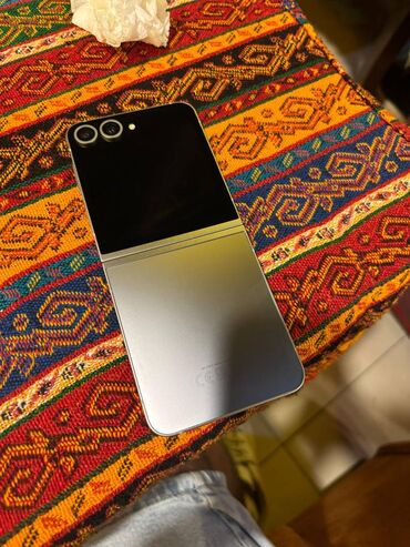 Samsung: Samsung Galaxy Z Flip 5, 256 GB, rəng - Boz