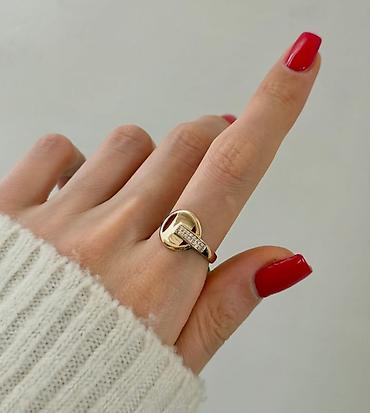 Наборы украшений: Золотые украшения, проба 585° В комплекте представлены несколько — 10