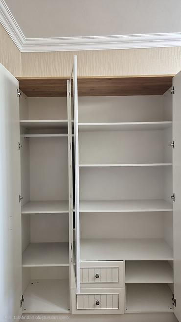 Dolablar: İşlənmiş, 3 qapılı, Güzgülü, Bej, Açılan, Düz dolab — 2