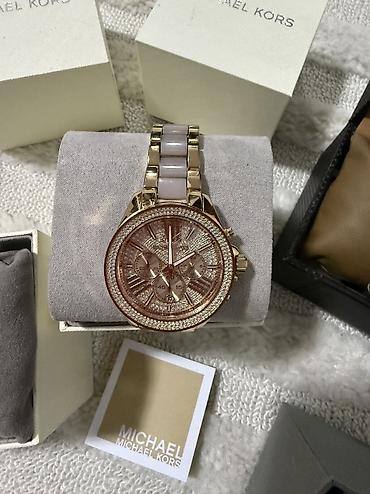 vikend torba: Zenski sat Michael Kors. Par puta nosen. U originalnoj kutiji — 1