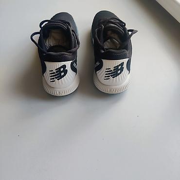 Айымдардын бут кийими: Кроссовкалар, 36.5, New Balance, Жаңы, түсү - Кара, Акысыз жеткирүү — 3