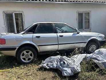 гузку: Audi 80: 1993 г., 2 л, Кол менен иштөөчү, Бензин, Седан — 3