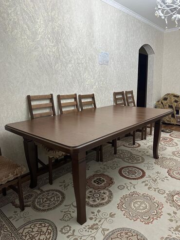 демонтаж мебели: Комплект стол и стулья Для зала