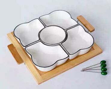 Наборы посуды: Всего за 1400 сом, Менажница- керамическая на деревянной подставке с 4