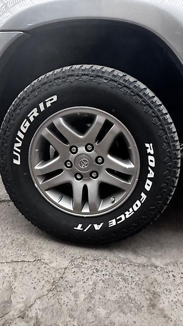 Продаю комплект оригинальных/штатных легкосплавных дисков Toyota *