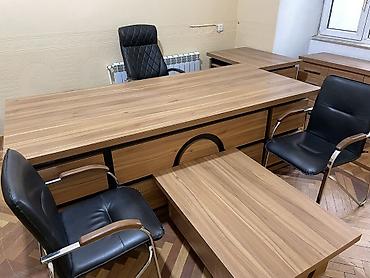 Ofis dəst mebeli: Ofis Mebel Dəsti - TƏCİLİ SATILIR Daxildir: - Rəhbər masası (1 ədəd) — 2