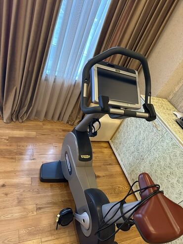 Nərdlər: Technogym brendinə məxsus bu fitnes velosipedi evdə məşq etmək üçün