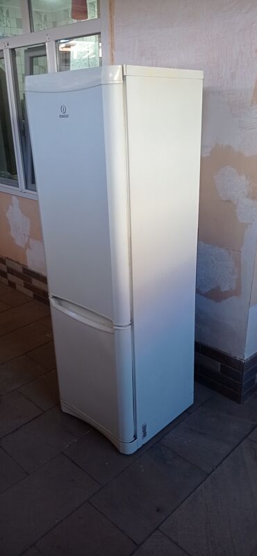 Soyuducular: 2 qapılı Indesit Soyuducu Satılır, rəng - Ağ — 5