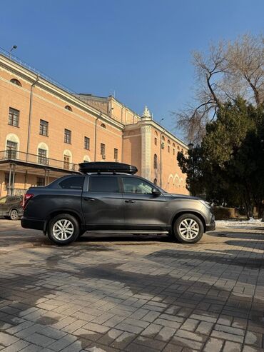 акцент машина: Ssangyong Rexton: 2018 г., 2.2 л, Автомат, Дизель, Пикап