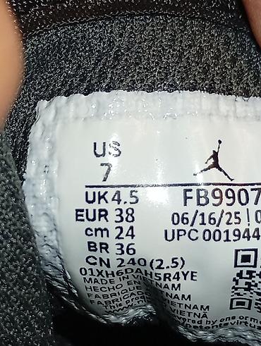сумки кожаные мужские: Кроссовки, 38, Air Jordan, Новый, цвет - Черный, Самовывоз — 2