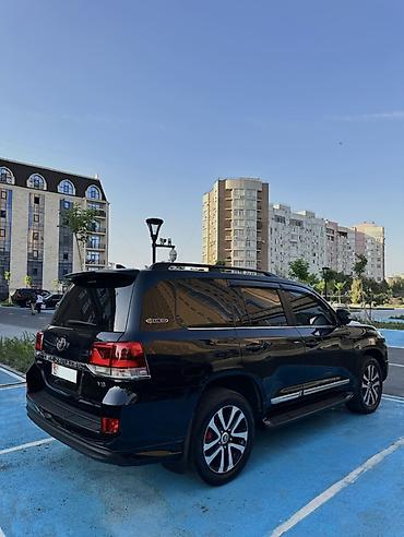 Продажа авто: Toyota Land Cruiser: 2017 г., 4.6 л, Автомат, Бензин, Внедорожник — 4