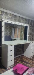 шиномонтажное оборудование для грузовых автомобилей бу: Визажный столик