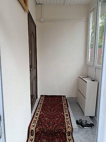 Продажа полдома: Сдаю. дом в районе 4 гор.больницы. Количество комнат 2 Площадь:42м2 — 9