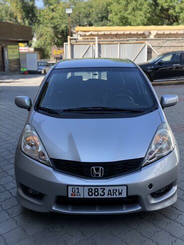 купить машину: Honda Fit: 2012 г., 1.5 л, Автомат, Бензин, Хэтчбэк