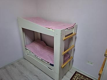Двухъярусная детская кровать, Б/у, ЛДСП, цвет - Белый at lalafo.kg Двухъярусная детская кровать, Б/у, ЛДСП, цвет - Белый