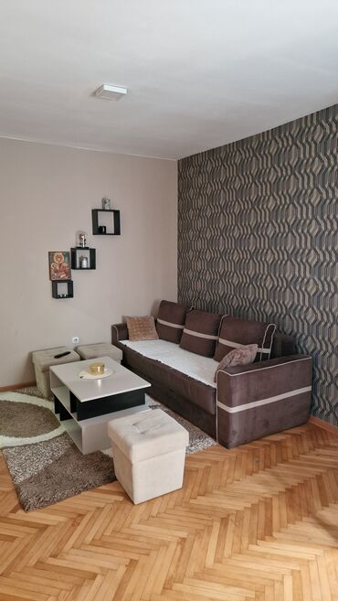 Dugoročni najam stanova: 2 sobe — 8