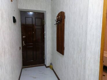 Uzunmüddətli kirayə mənzillər: Xətai metrosunun ali məhkəməyə yaxın 7 mertebeli binanın 7-ci -da lalafo.az — 27 Uzunmüddətli kirayə mənzillər: Xətai metrosunun ali məhkəməyə yaxın 7 mertebeli binanın 7-ci — 27