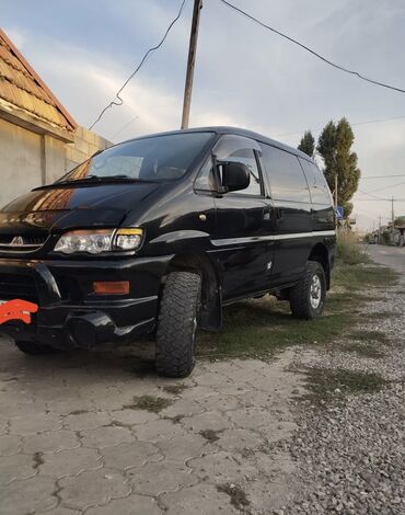 Mitsubishi: Mitsubishi Delica: 2002 г., 3 л, Автомат, Бензин, Минивэн