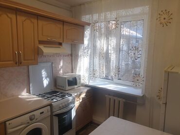 квартира керек шлагбаум: 1 комната, 35 м², 2 этаж, Косметический ремонт