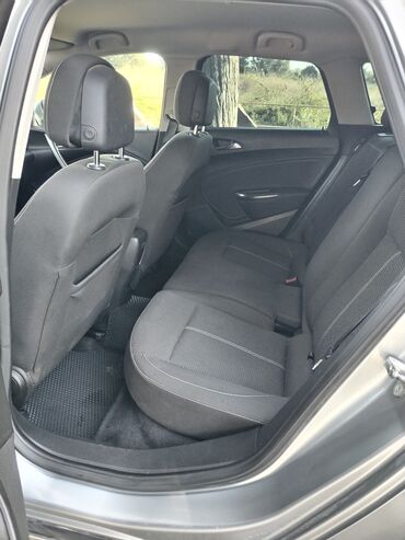 Opel: Opel Astra: 1.4 l | 2011 il 304000 km Universal — 11