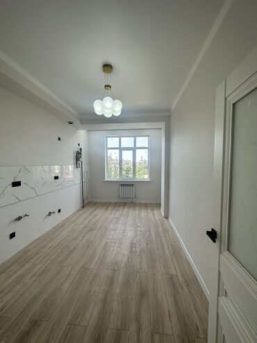 квартиру в чолпон ате: 2 комнаты, 56 м², Элитка, 5 этаж, Евроремонт