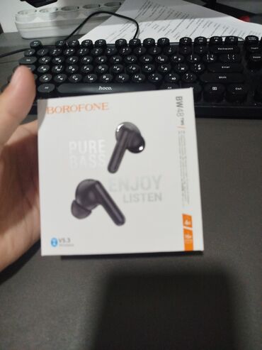 Наушники: Беспроводные наушники Borofone BW48 True Wireless в компактном черном