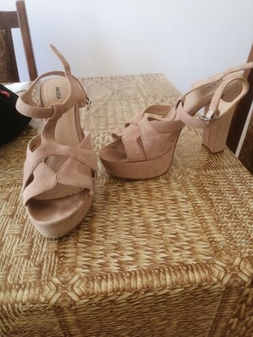 steve madden zlatne sandale: Sandale, Aeros, 40