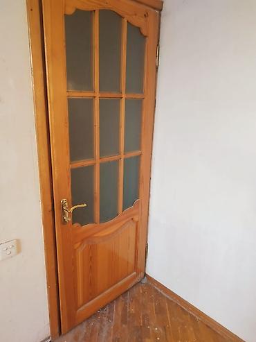 Taxta otaq qapıları – şüşəli model - Material: təbii ağac (çərçivə və