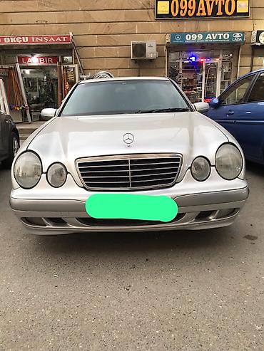 Mercedes-Benz: Mercedes-Benz E-Class: 2.2 l | 1999 il Sedan — 8