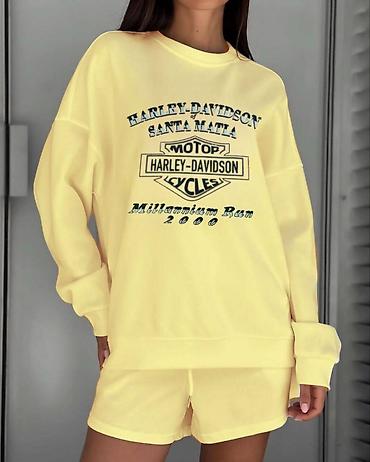 Костюмы с шортами: Женская одежда — подборка моделей: 1) Костюм свитшот + шорты — 2