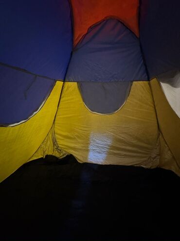 Çadırlar: Pop-up düşərgə çadırı - Ölçü: təxminən 2 nəfərlik genişlik (daxili — 2