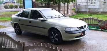 ламба машина: Opel Vectra: 1998 г., 1.6 л, Механика, Бензин, Хэтчбэк