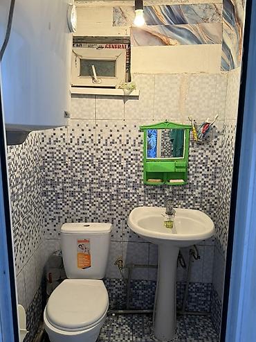 Продажа коттеджей и домов: Продаётся частный дом с большим крытым двором и отдельными — 14