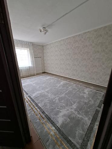 Комнаты: 50 м², Без мебели — 1