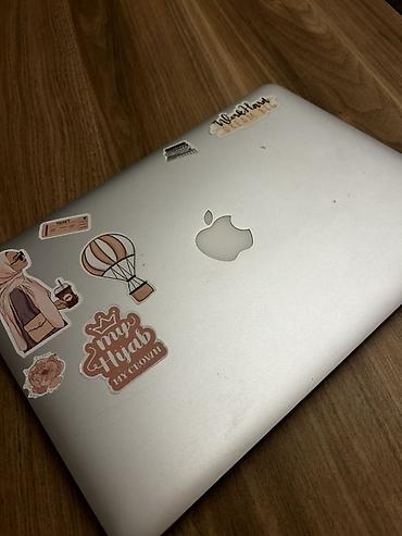 macbook air 2015: Apple MacBook Air noutbuku - Model: MacBook Air (gümüşü alüminium — 1