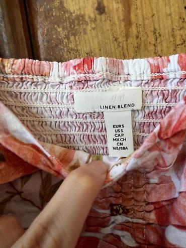 kask satis: H&M bluz, S (36) ölçüyə uyğundur. Defekti yoxdur. Satılır 10 — 2