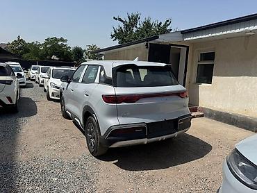 BYD: BYD : 2025 г., 0.1 л, Робот, Электромобиль, Кроссовер — 4