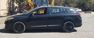 Renault: Renault Megane: 1.5 l | 2010 il 270000 km Universal — 4