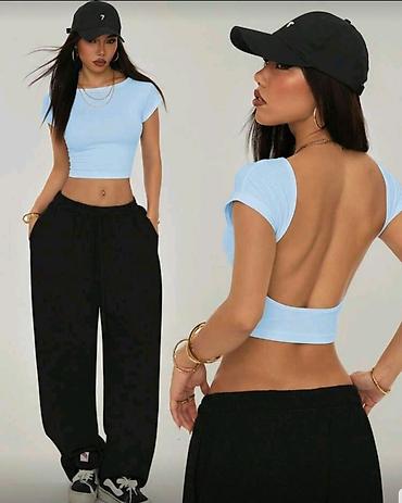 Topovi: Ženski crop topovi – više modela - Model 1: Kratka majica sa kratkim — 1