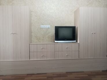 стенка мебель бу: Гарнитур для зала, Б/у, МДФ, Самовывоз, цвет - Бежевый
